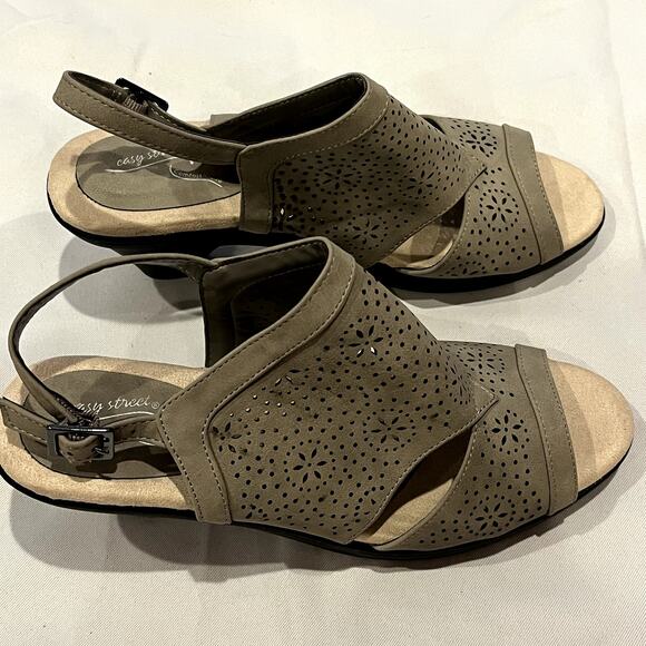 Easy Street Block Heel Sandals Linda Gray 9M - Picture 2 of 11